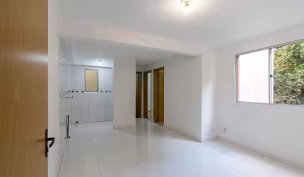 Apartamento reformado, 2 dormitórios, 1 vaga