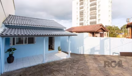 Casa 2 dormitórios à venda Cavalhada Porto Alegre/RS