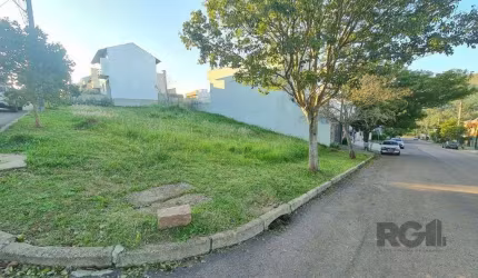 Excelente terreno de esquina de frete com área total de 210,25m2 Ideal para duas