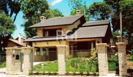 Casa em Gramado de 4 dormitórios e  4 vagas