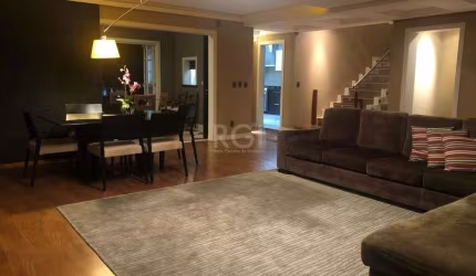 Casa Condominio para Venda - 405m², 3 dormitórios, sendo 3 suites, 4 vagas - Agr