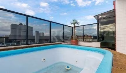 EXCELENTE COBERTURA COM 2 DORMITÓRIOS, PISCINA E 1 VAGA DE GARAGEM.