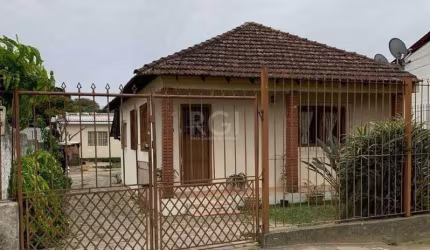Casa para Venda - 146m², 4 dormitórios, 4 vagas - Cavalhada