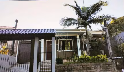 Casa para Venda - 214m², 2 dormitórios, 4 vagas - Parque Santa Fé