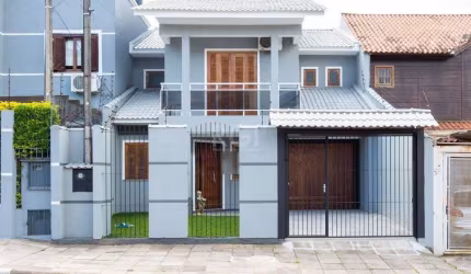 Casa para Venda - 247m², 3 dormitórios, sendo 1 suites, 4 vagas - Vila Nova
