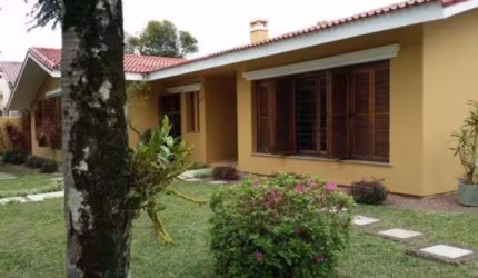 Casa para Venda - 416m², 4 dormitórios, sendo 2 suites, 5 vagas - Vila Assunção