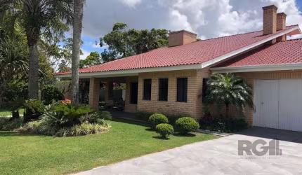 Casa 4 dormitórios à venda Centro Xangri-Lá/RS