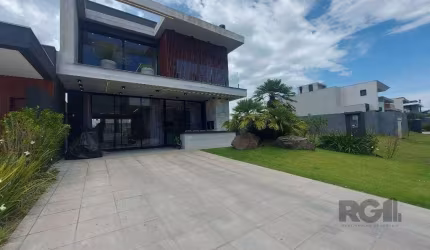 Casa em Condomínio 4 dormitórios à venda Centro Xangri-Lá/RS