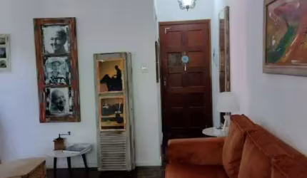 Apartamento de 2 dormitórios,  sala, cozinha, área de serviço separada, banheiro