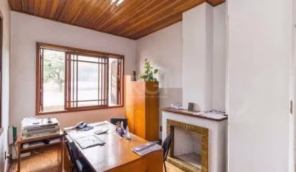 Predio para Venda - 120m², 3 dormitórios, 3 vagas - Partenon