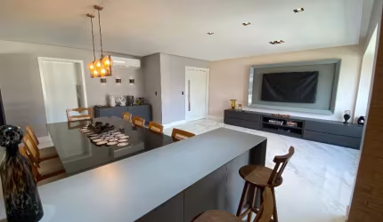 Luxuoso apartamento com 3/4 em Armação