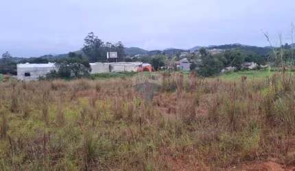 Terreno 15m de frente, ideal para casa geminada