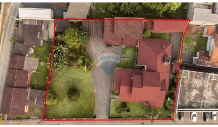 Casa Espaçosa em Área Comercial – Oportunidade Imperdível em Indaial/SC!
