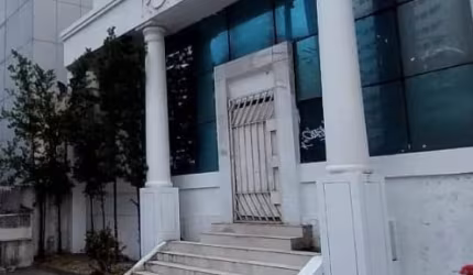 Prédio comercial à venda na ACM.