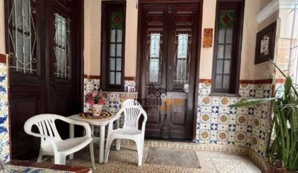 Casa com 4 dormitórios à venda, 300 m² por R$ 2.000.000,00 - Macuco - Santos/SP