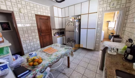 Apartamento com 2 Dormitórios/Garagem Fechada à venda, 100 m² por R$ 425.000 - Campo Grande - Santos!