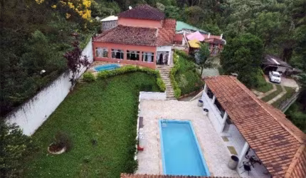 CASA ITAPECERICA DA SERRA POTUVERÁ