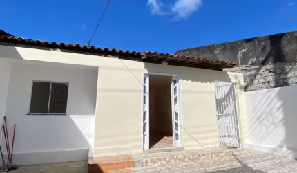 Casa na Avenida próxima ao Shopping Prêmio