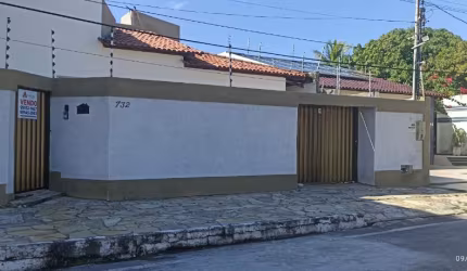 Casa na Coroa do Meio - próximo a Orla