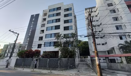 Apartamento à venda de 3 quartos, suíte e dependência no Costa Azul