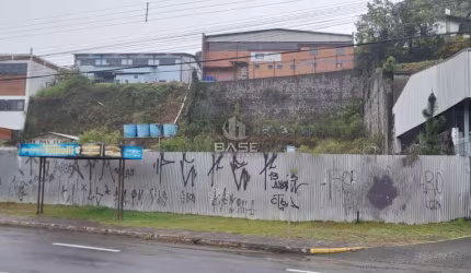 Terreno à venda na Avenida Ruben Bento Alves, 1408, Sagrada Família, Caxias do Sul por R$ 4.700.000