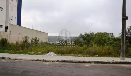 Terreno à venda no Planalto, Caxias do Sul  por R$ 653.000