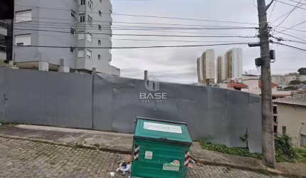 Terreno à venda no Cristo Redentor, Caxias do Sul  por R$ 920.000