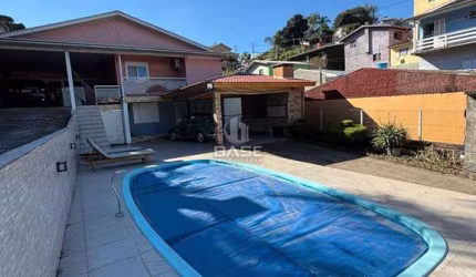 Casa com 3 quartos à venda no Charqueadas, Caxias do Sul  por R$ 600.000
