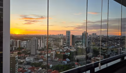 Apartamento com 2 suítes, 2 vagas, vista panorâmica para venda no Caminho das Árvores