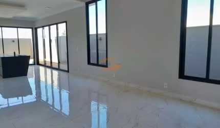 Excelente Casa em Condomínio