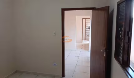otima casa de fundos com 2 dormitorios prox a unorp