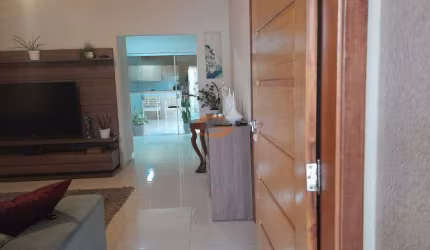 Uma casa toda planejada no Bairro Anchieta bem localizada .