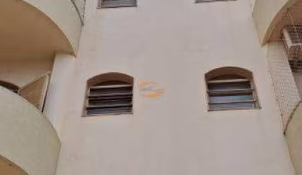 Um Apartamento a venda no Edifício Saint James .