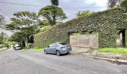 Casa para Venda em Carapicuíba, Chácara São João, 4 dormitórios, 1 suíte, 3 banheiros, 6 vagas