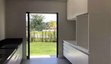 Casa para Venda em Santana de Parnaíba, Alphaville