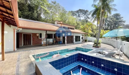 Casa 90% terrea em condominio na Granja com lazer completo