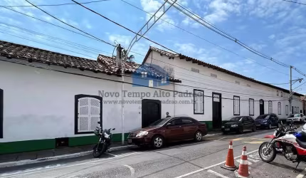 CASARÃO COMERCIAL - Centro Histórico Santana de Parnaíba (fachada tombada) - DISPONIVEL TAMBÉM PARA LOCAÇÃO