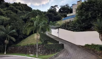 Sobrado para Locação em Carapicuíba, Pousada dos Bandeirantes, 4 dormitórios, 4 suítes, 6 banheiros