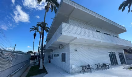 Casa para Locação em Caraguatatuba, Praia das Palmeiras, 17 banheiros, 8 vagas