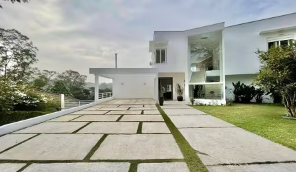 Casa para Venda em Carapicuíba, Palos Verdes, 4 dormitórios, 4 suítes, 6 banheiros, 8 vagas