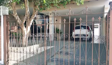 Casa à venda no Centro de Vinhedo/SP