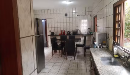 Casa Residencial. Bairro Quintas das Videiras.