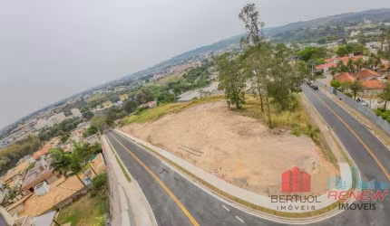 Área á venda no bairro Pinheirinho em Vinhedo - SP