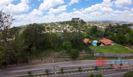 Área à venda na Estrada Municipal da Capela, em Vinhedo/SP.