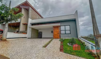 Casa à venda com 3 suítes, 2 vagas. Condomínio Bosque da Mata - Valinhos/SP