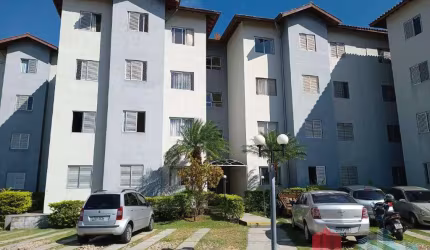 Vendo apartamento com 3 dormitórios, repleto de móveis planejados.
