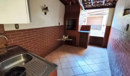 Democrata - Casa Térrea 3/4 (possibilidade suíte) - Espaço Gourmet - Amplo Salão - 2 Vagas