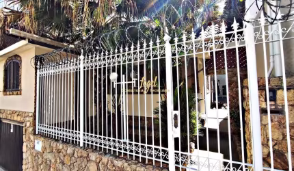 Jardim América / Boa Vista - Casa 2/4 (1 Suíte) + Escritório - Amplo Quintal - Terraço Gourmet - Excel Localização