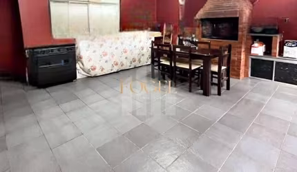 Cidade do Sol - Casa Sobrado 3/4 (1 Suíte) - Amplo Terraço Gourmet - 1 Vaga