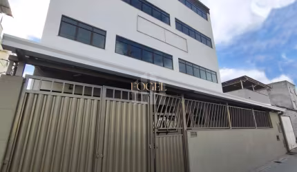 Prédio Comercial (Colégio) - 18 Salas - 11 Banheiros - Quadra Poliesportiva
